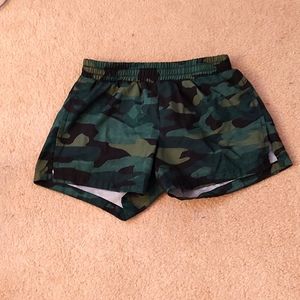 Old navy active kids large 10-12 camo shorts